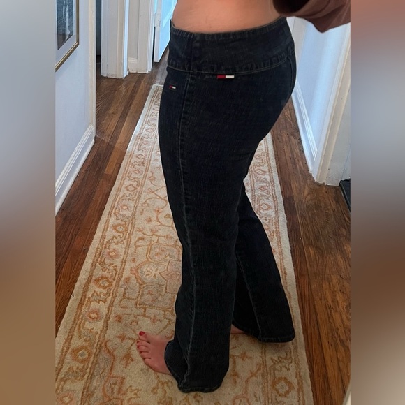 Tommy Hilfiger Vintage Y2K Low Rise Jeans with Built in Belt Detail sz S/M - Picture 9 of 9